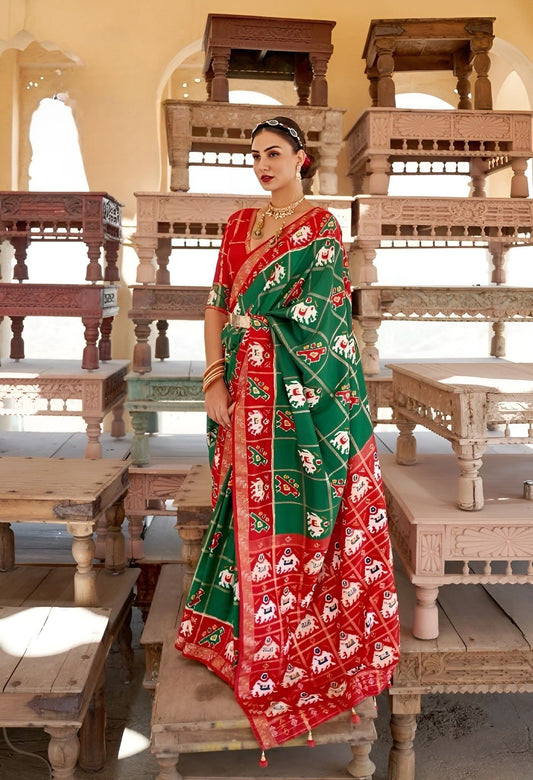 EKKTARA Saree For Women Green Patola Silk Saree