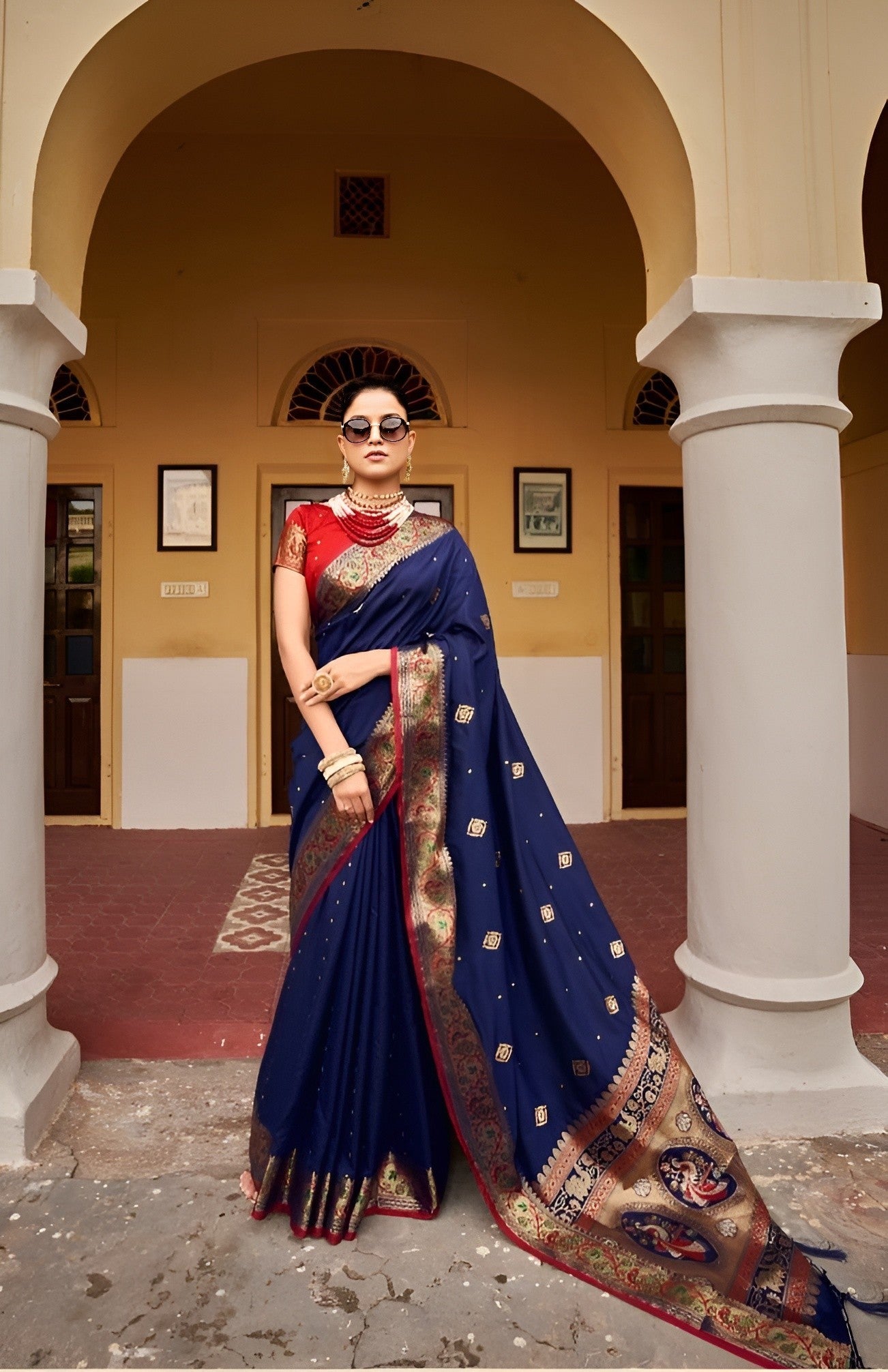 EKKTARA Saree For Women Navy Blue Colour Silk Weaving Saree With Designer Pallu