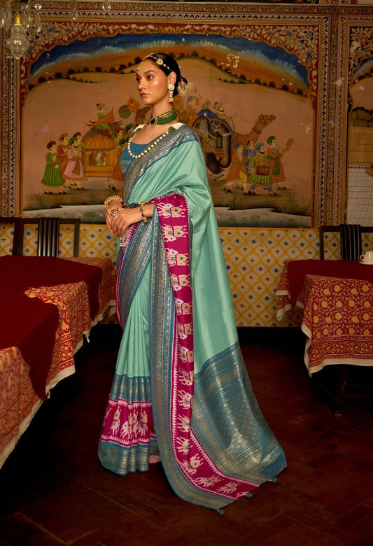 EKKTARA Saree For Women Light Green Colour Pure Silk Designer Patola Saree With Unstitched Blouse