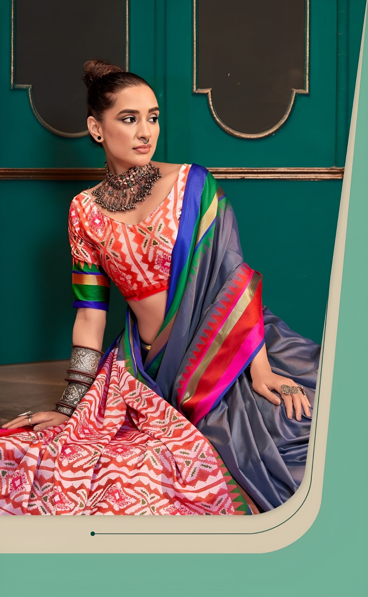 EKKTARA Saree For Women Dark Grey Colour Handloom Silk Saree With Unstitched Blouse