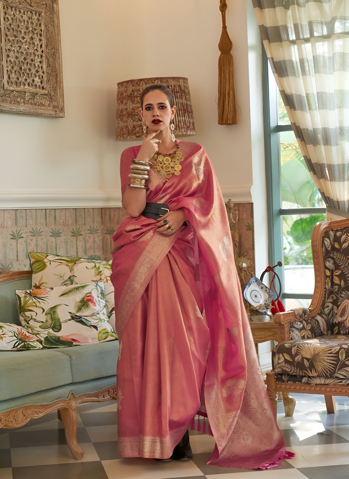 EKKTARA Celebrity Fame Saree For Women Rose Pink Colour Satin Tissue Handloom Weaving Silk Saree With Unstitched Blouse