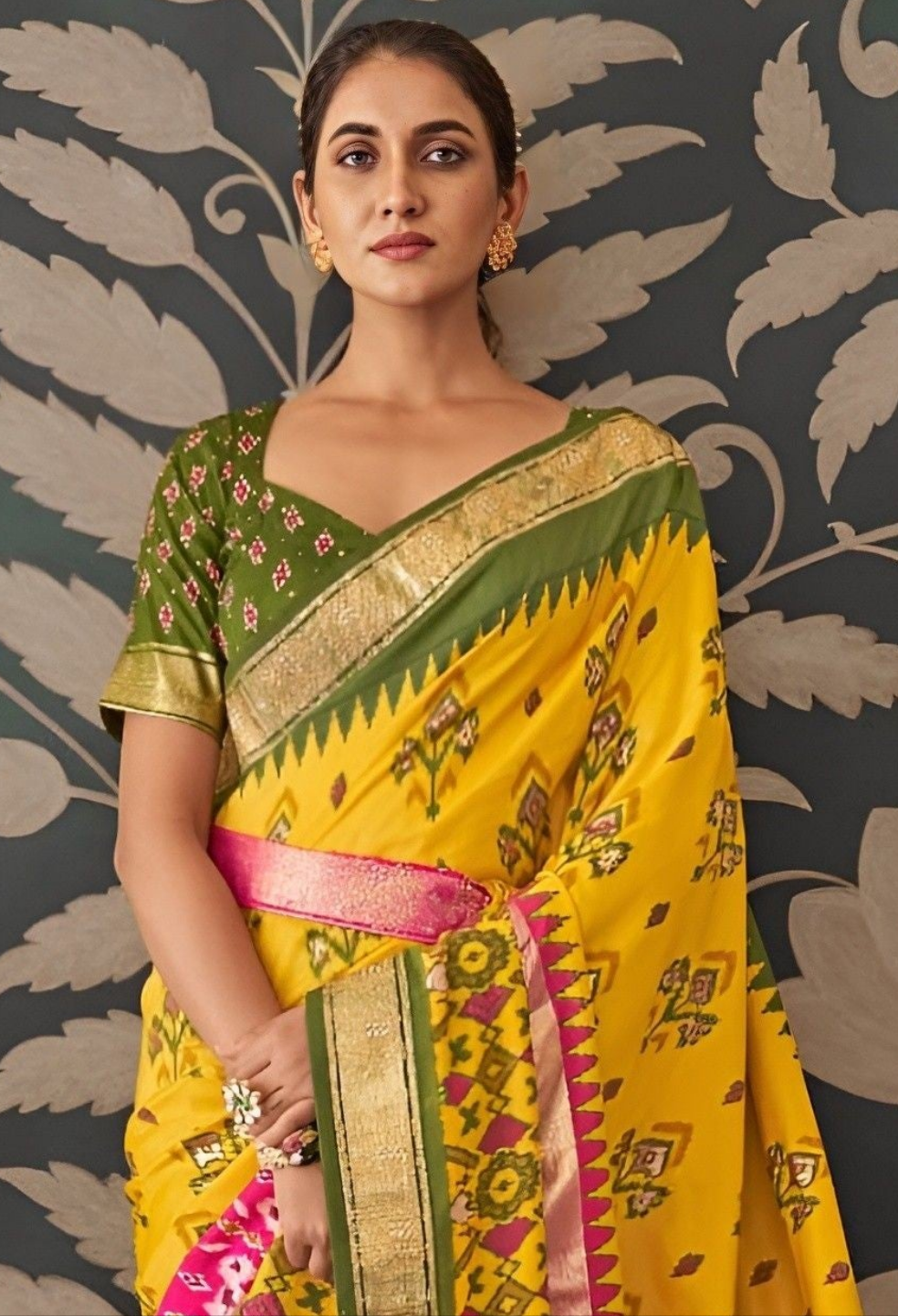 EKKTARA Saree For Women Golden Yellow Colour Pure Silk Trendy Patola Saree With Unstitched Blouse