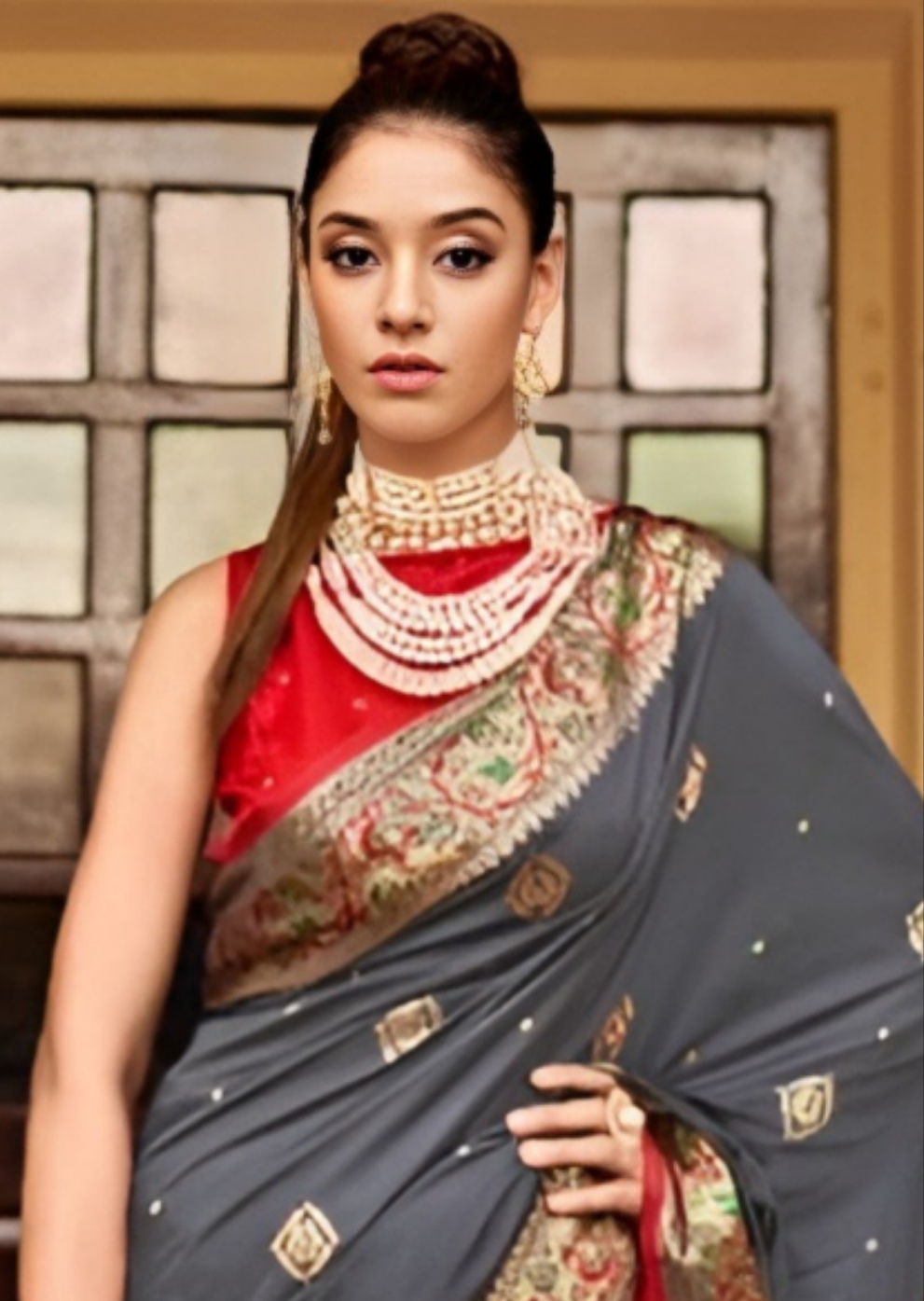 EKKTARA Saree For Women Grey Colour Silk Weaving Saree With Designer Pallu