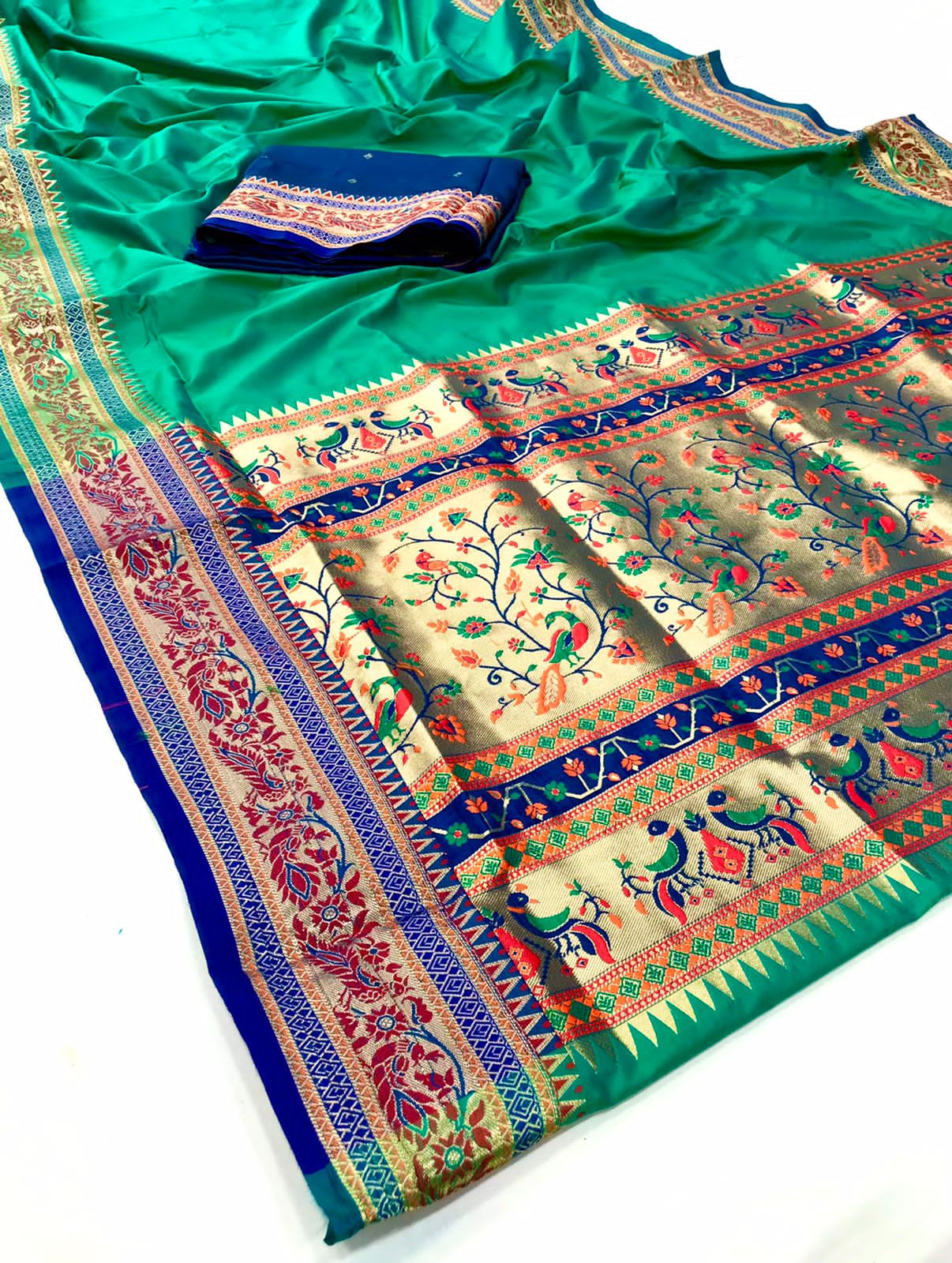 EKKTARA Saree For Women Green Colour Silk Paithani Concept Saree With Unstitched Blouse